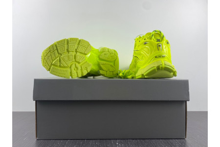BLCG RUNNER SNEAKER 677402 W3RB4 7510