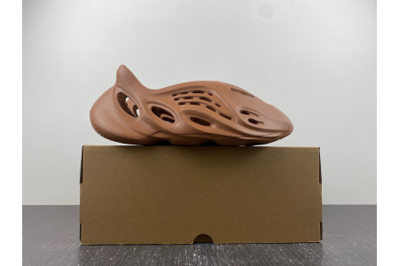 Adidas Yeezy Foam RNR Clay Red HP5335