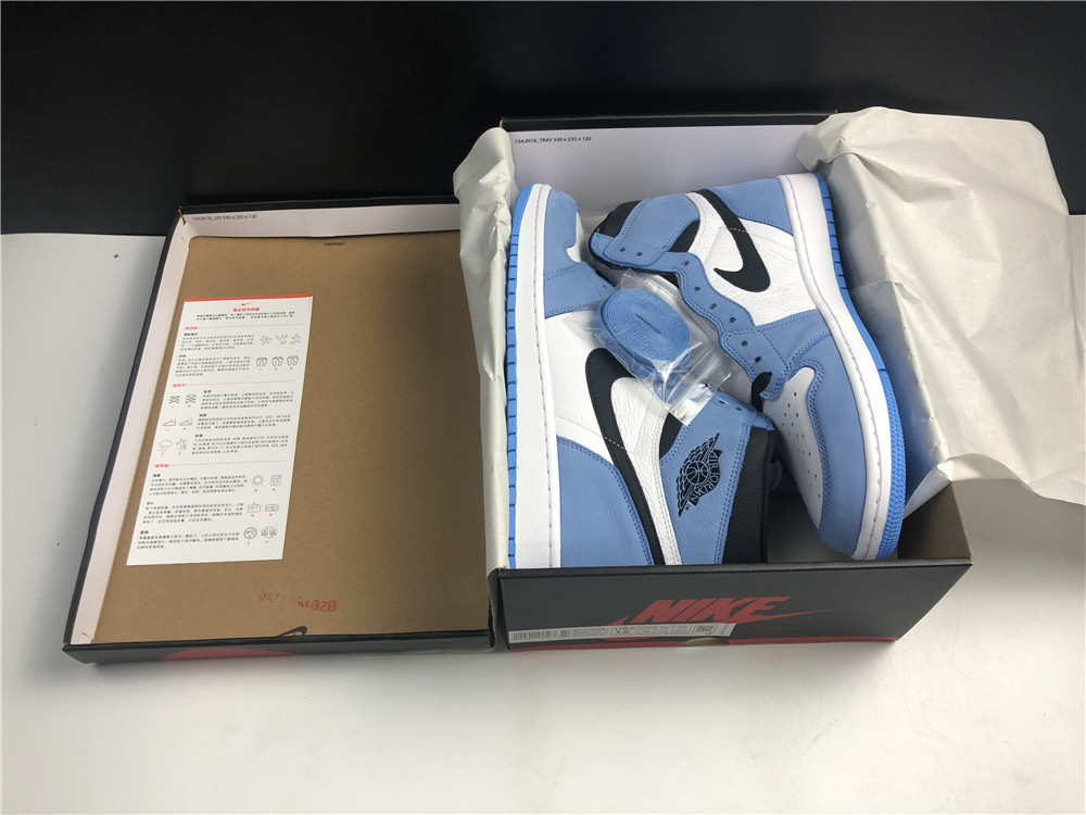 AIR JORDAN 1 RETRO HIGH WHITE UNIVERSITY BLUE BLACK 555088-134