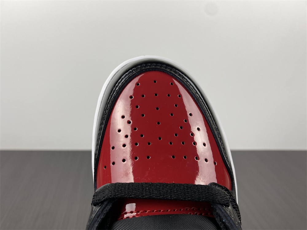 Air Jordan 1 High OG Bred Patent 555088-063
