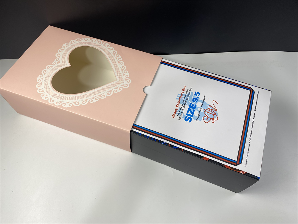 Nike SB Dunk Low StrangeLove Skateboards (Regular Box)
