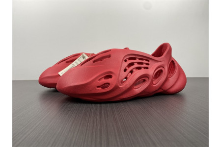 Adidas Yeezy Foam Red CW3355
