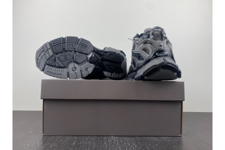 BLCG RUNNER SNEAKER 677403 W3RBR 1515