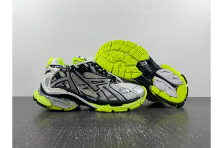 BLCG RUNNER SNEAKER 677403 W3RBP 1093