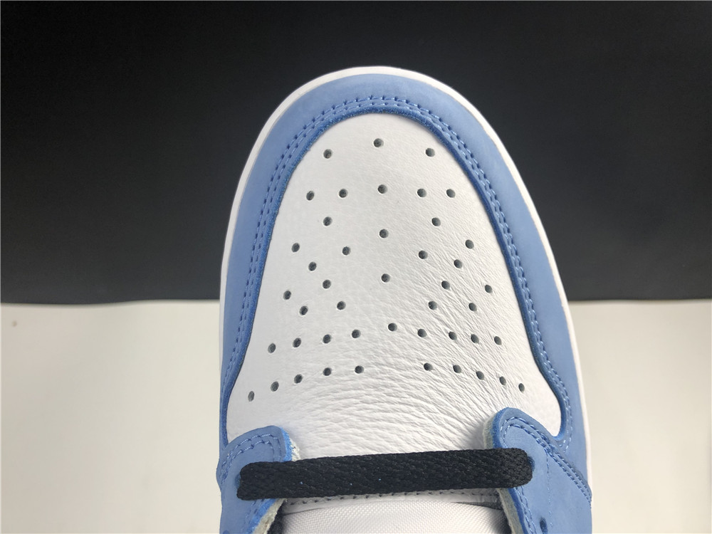 AIR JORDAN 1 RETRO HIGH WHITE UNIVERSITY BLUE BLACK 555088-134