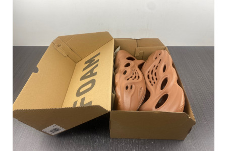 Adidas Yeezy Foam RNR Clay Red HP5335
