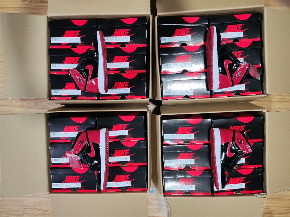 Air Jordan 1 High OG Bred Patent 555088-063