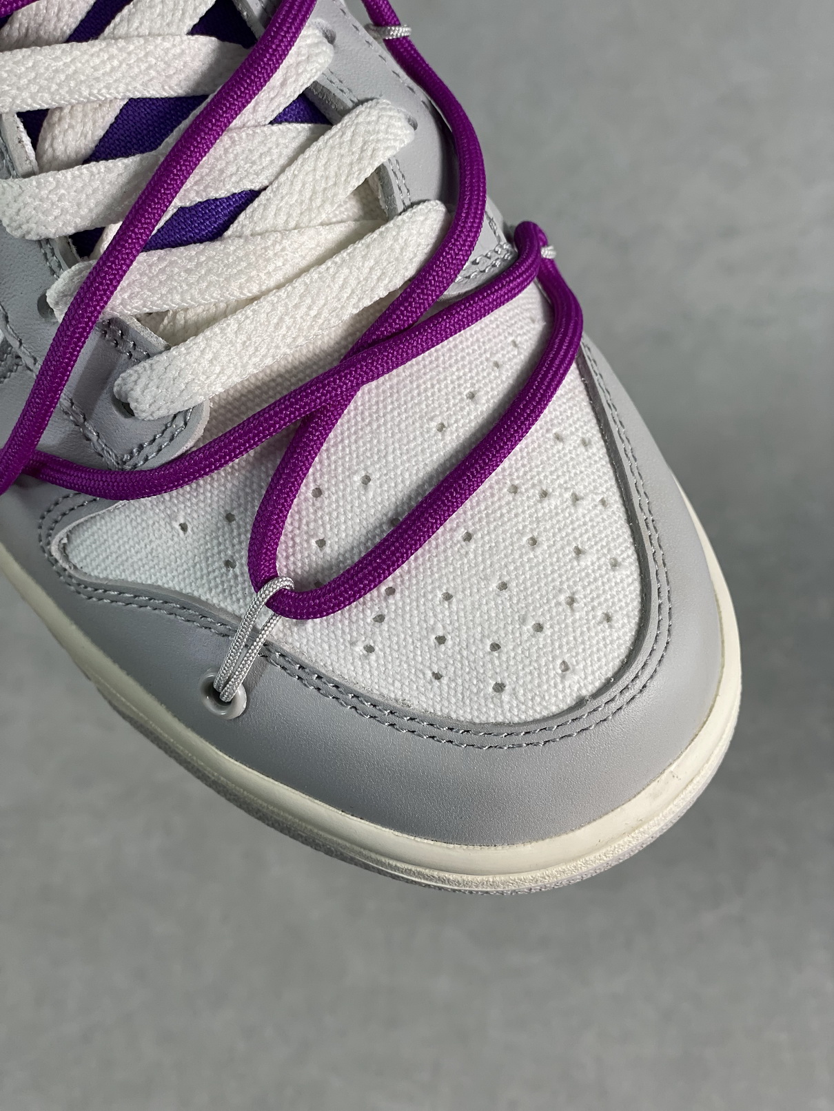 Nike Dunk Low Off-White Lot 28