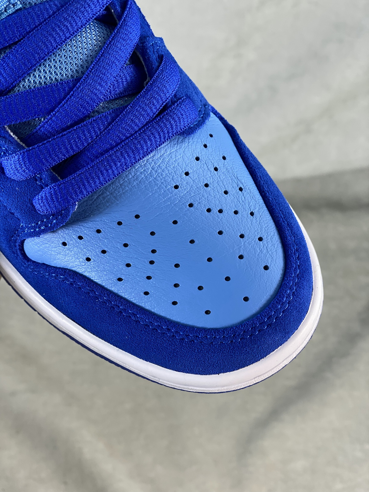 Nike SB Dunk Low Blue Raspberry