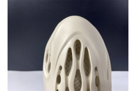 Adidas Yeezy Foam RNNR Sand FY4567