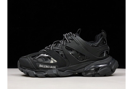 BLCG TRACK TRAINER ‘TRIPLE BLACK’ 542023 W1GB1 1000