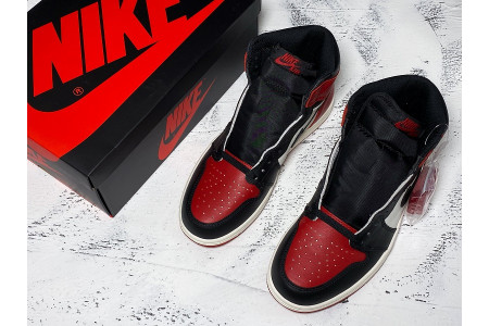 Air Jordan 1 Retro High OG Bred Toe 555088-610