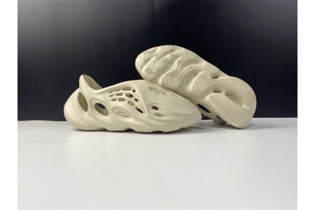 Adidas Yeezy Foam RNNR Sand FY4567