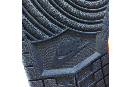 Air Jordan 1 Retro High OG Obsidian 555088-140