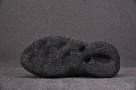 Adidas Yeezy Foam RNNR Onyx HP8739