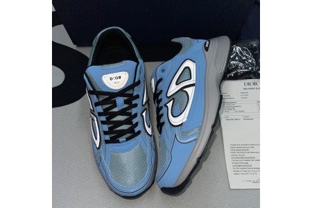 DR B30 Sneakers
