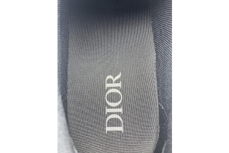 DR B22 SNEAKER