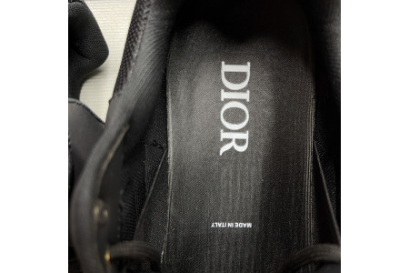 DR B30 Sneakers