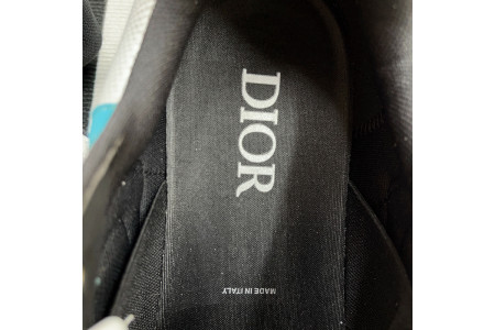 DR B30 Sneakers