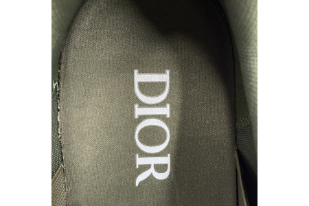 DR B30 Sneakers