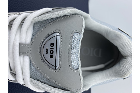DR B30 Sneakers