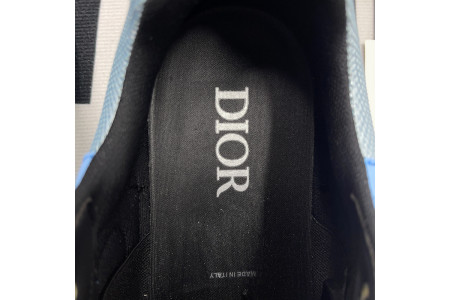 DR B30 Sneakers