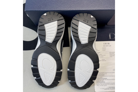 DR B30 Sneakers