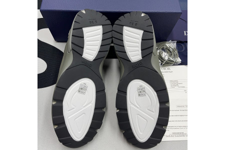 DR B30 Sneakers