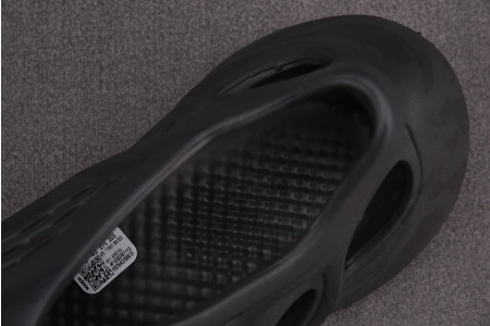 Adidas Yeezy Foam RNNR Onyx HP8739