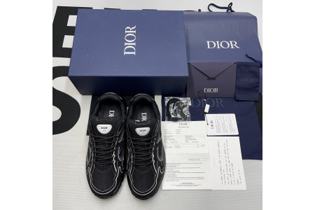 DR B30 Sneakers