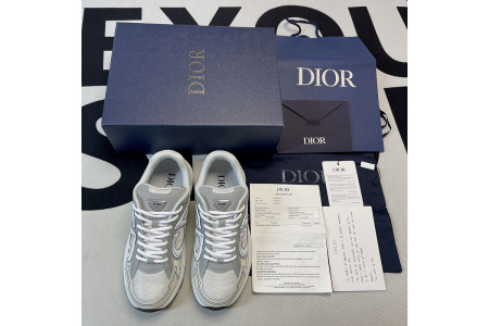 DR B30 Sneakers