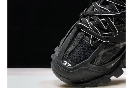 BLCG TRACK TRAINER ‘TRIPLE BLACK’ 542023 W1GB1 1000