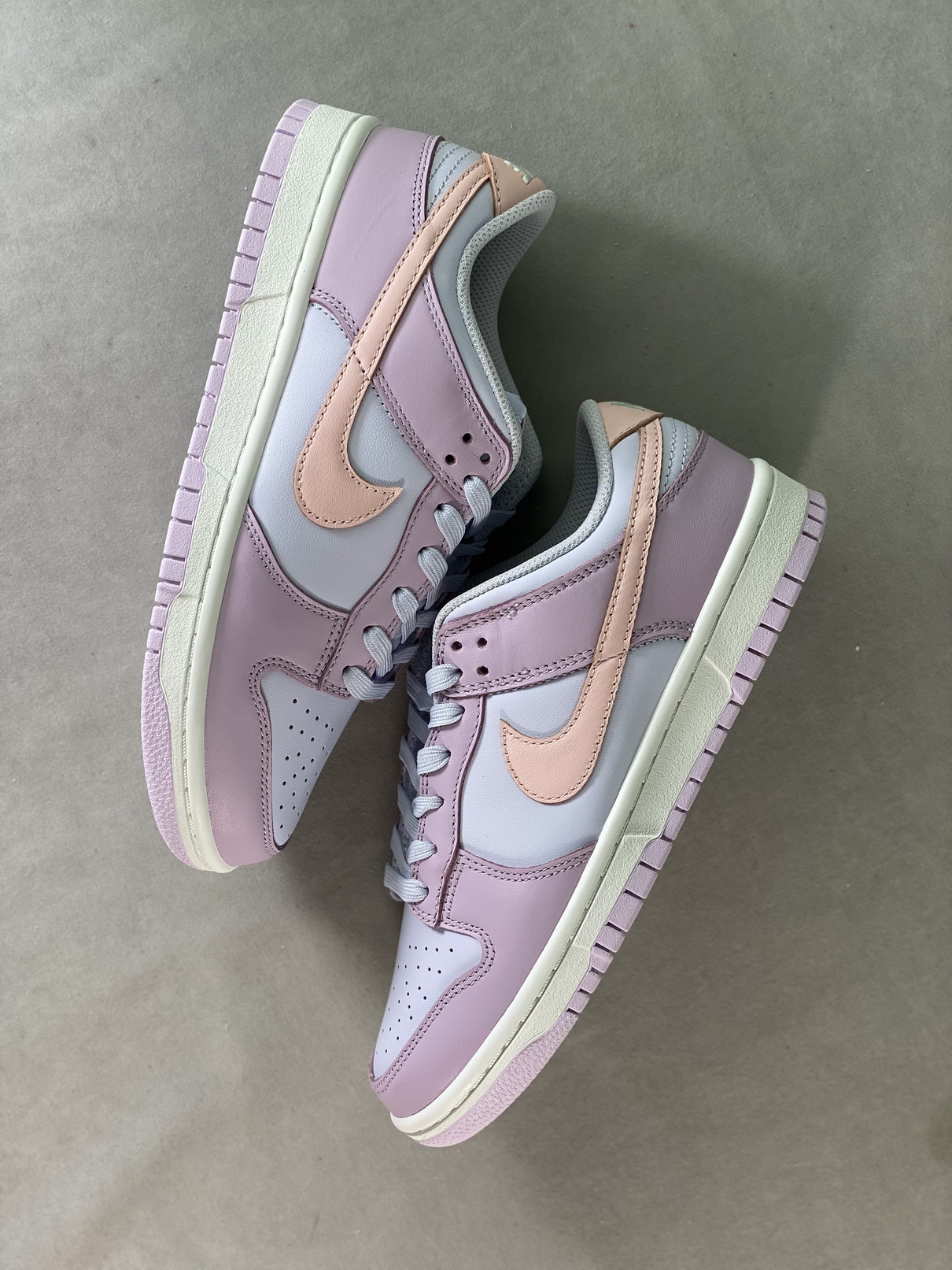 Nike Dunk Low Easter 2022