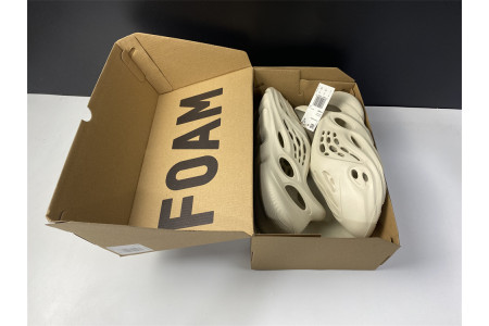 Adidas Yeezy Foam RNNR Sand FY4567