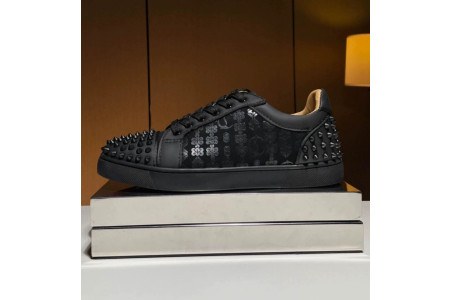 CHRISTIAN LOUBOUTIN LOUIS JUNIOR SPIKES