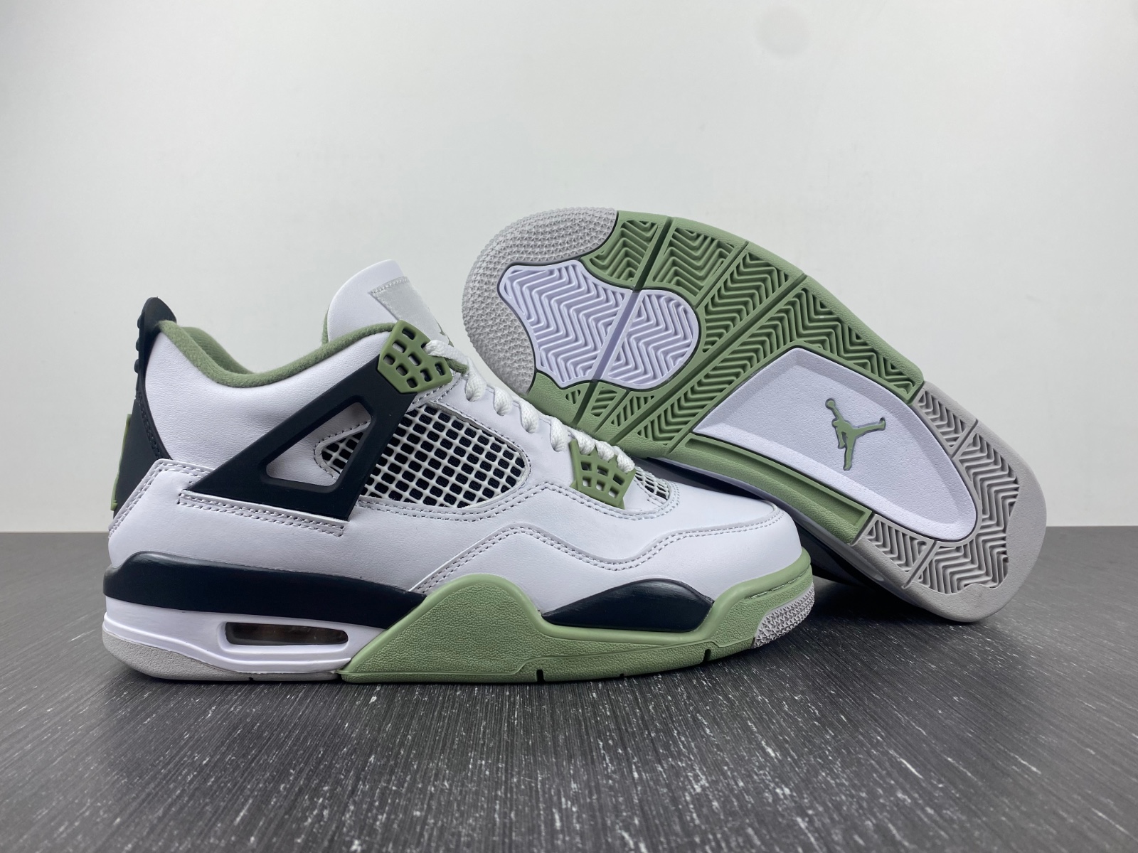 Jordan 4 Retro Seafoam