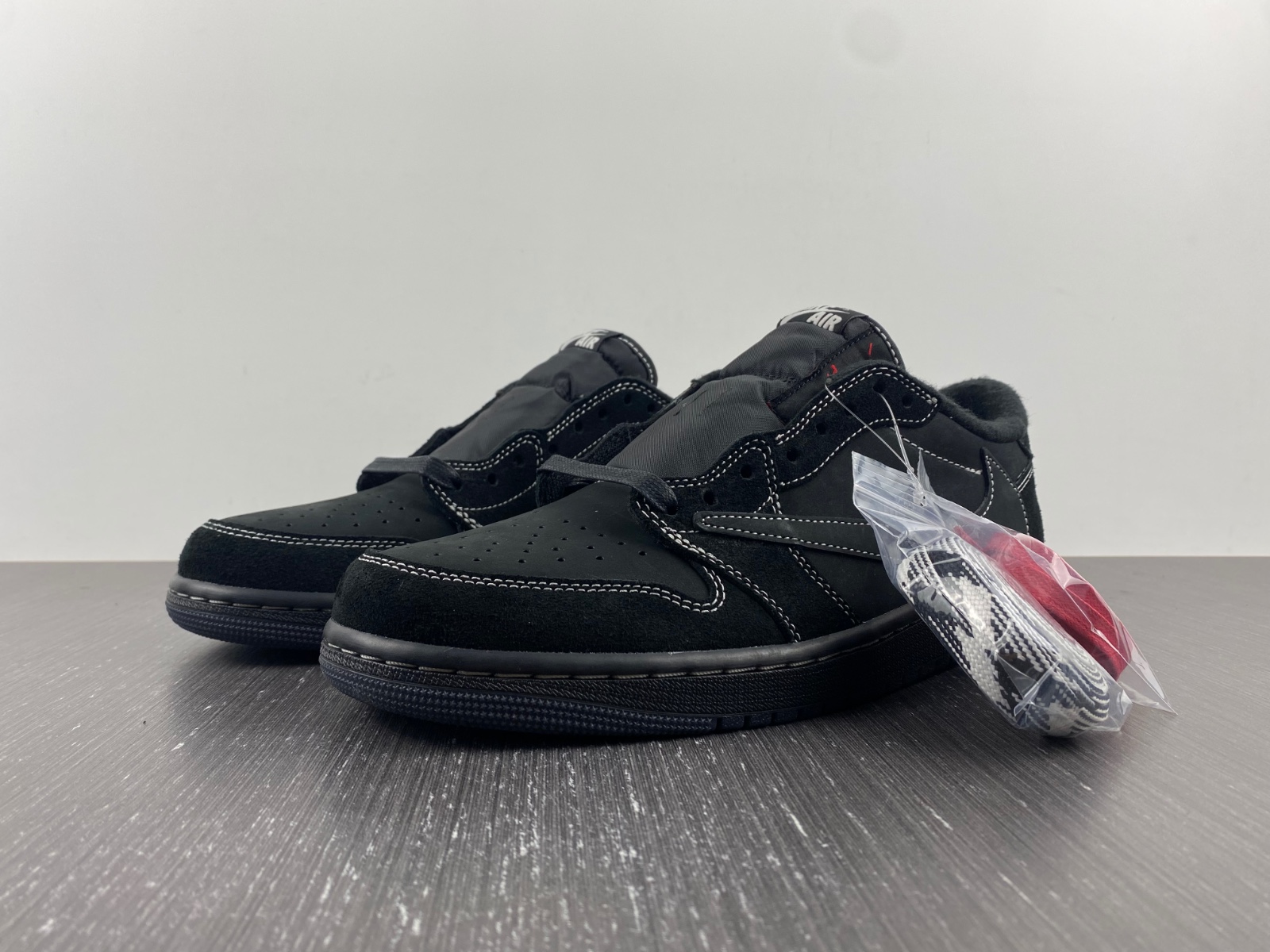 Jordan 1 Retro Low OG SP Travis Scott Black Phantom