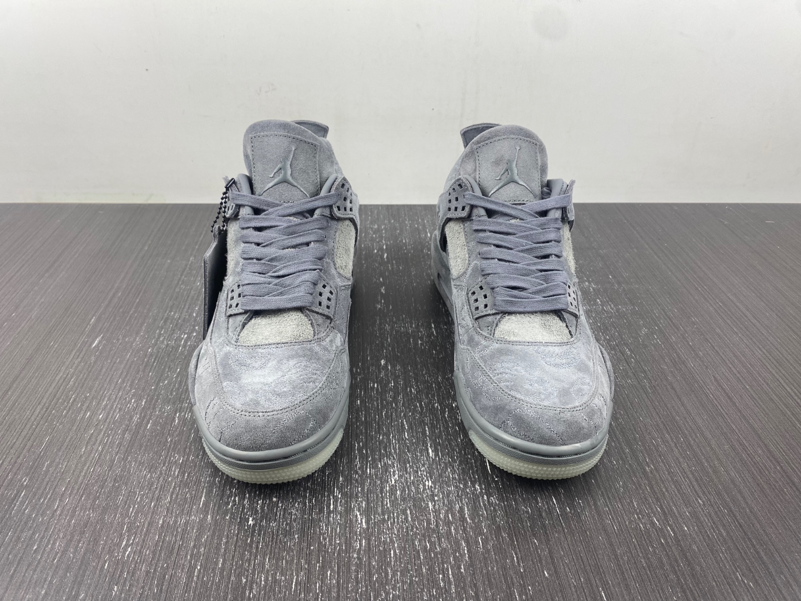 Jordan 4 Retro Kaws
