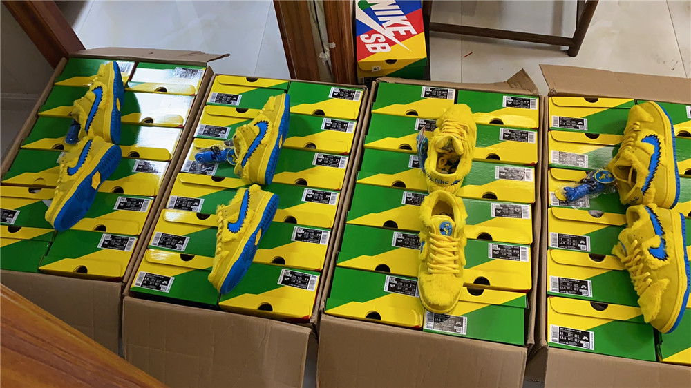 Nike SB Dunk Low Grateful Dead Bears Opti Yellow