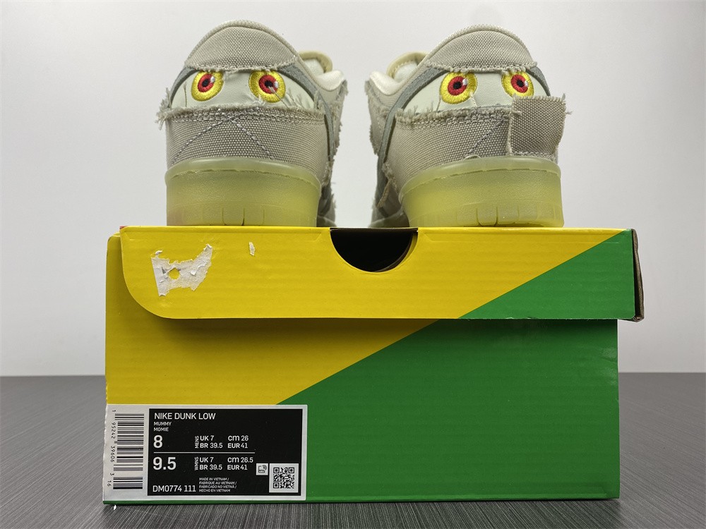 Nike SB Dunk Low Mummy