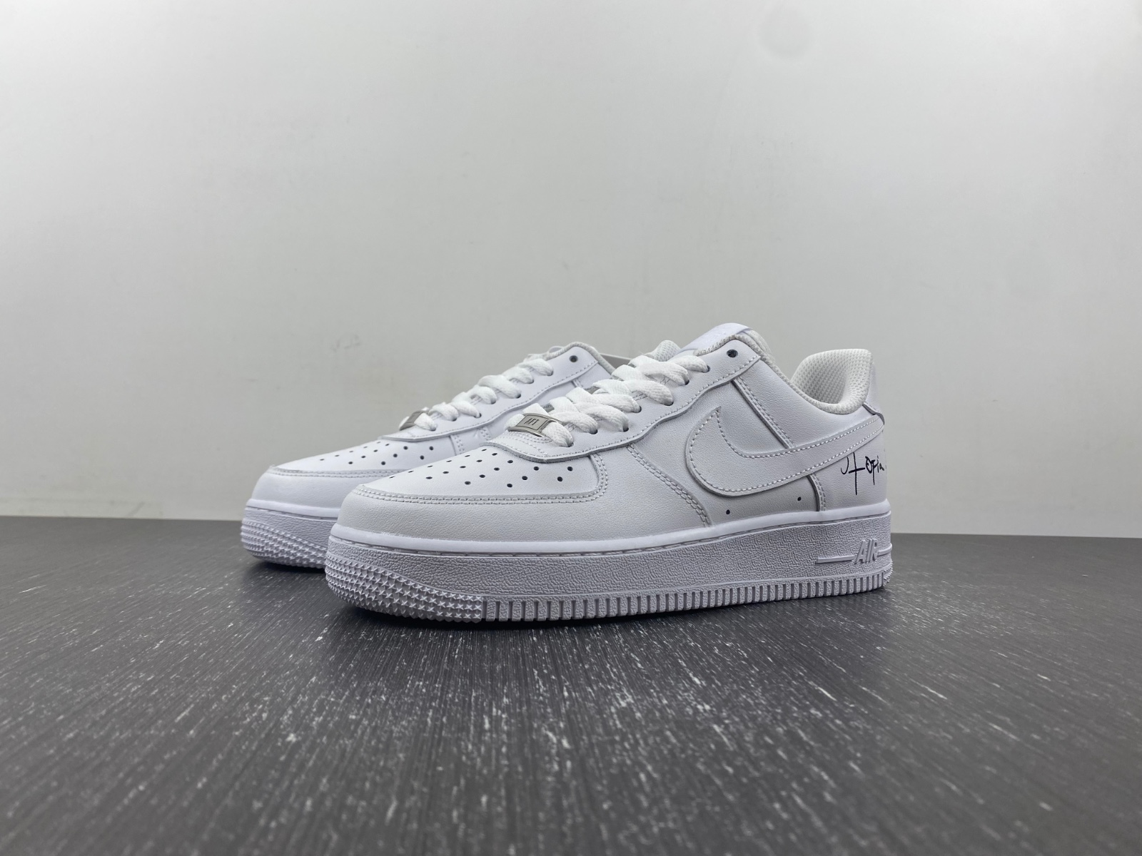 Nike Air Force 1 Low 07 White