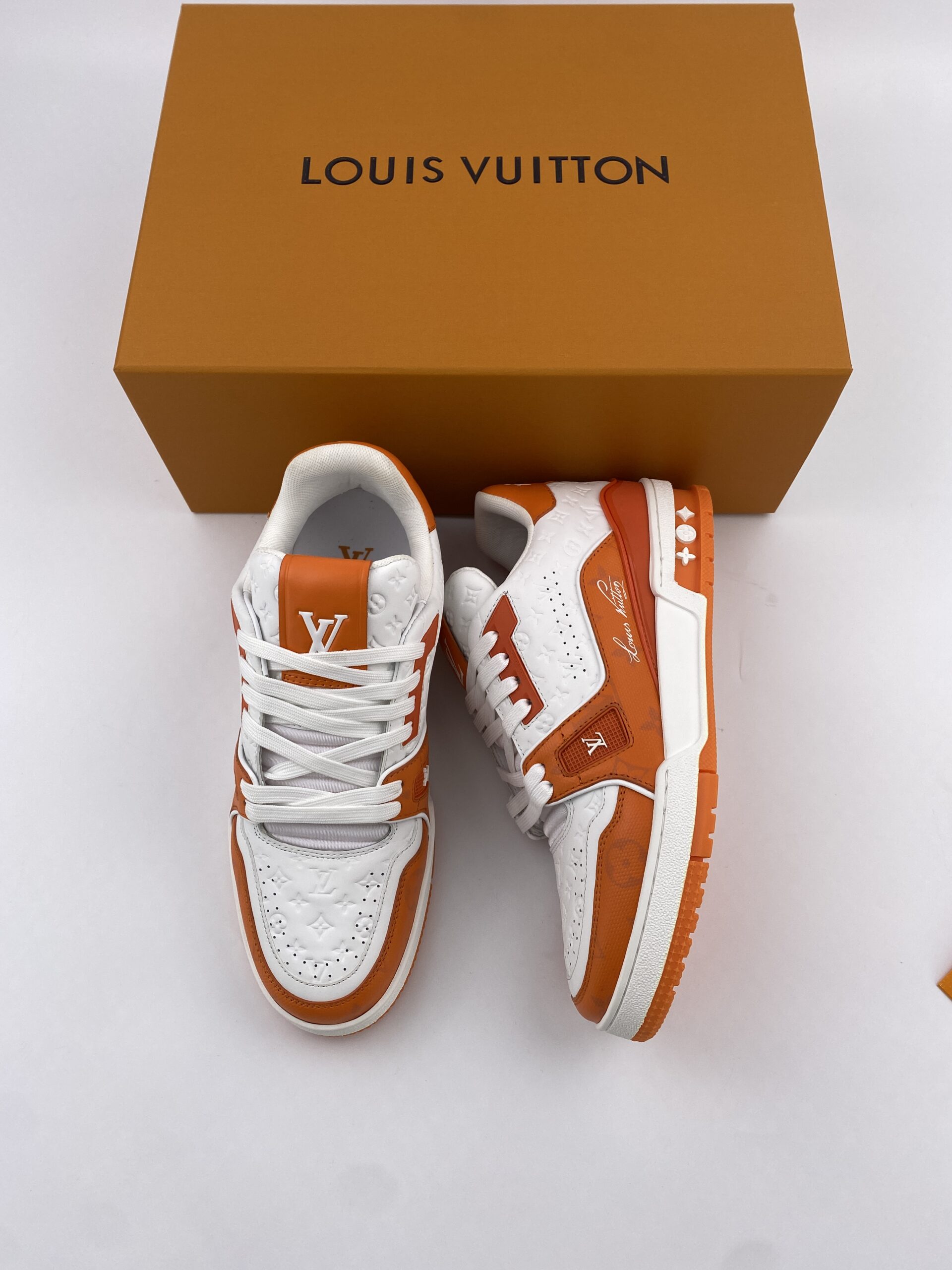 L** V* LV Trainer Orange