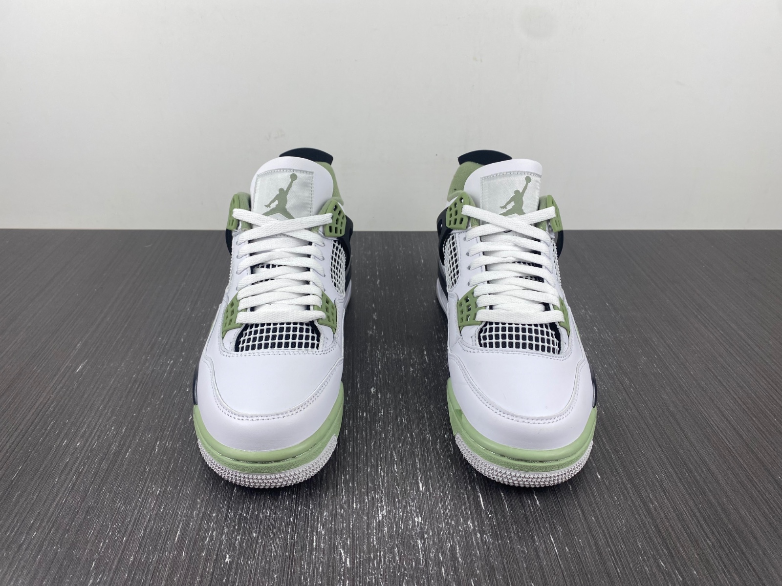 Jordan 4 Retro Seafoam