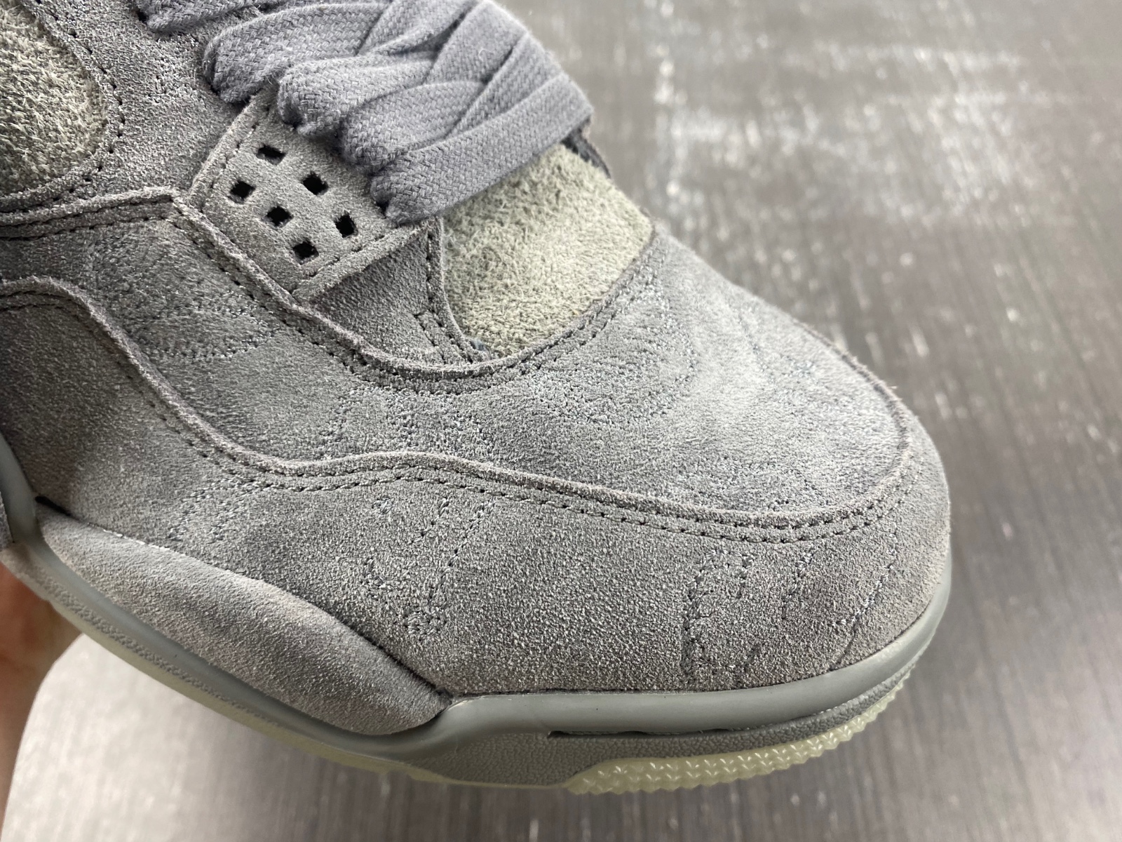Jordan 4 Retro Kaws