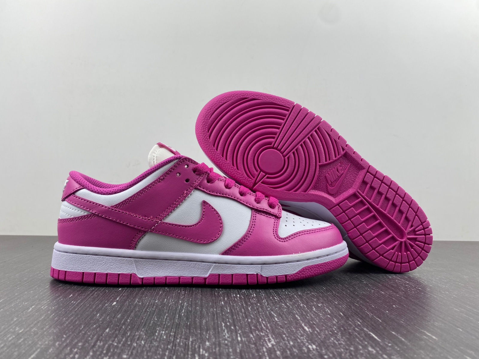 Nike Dunk Low Active Fuchsia