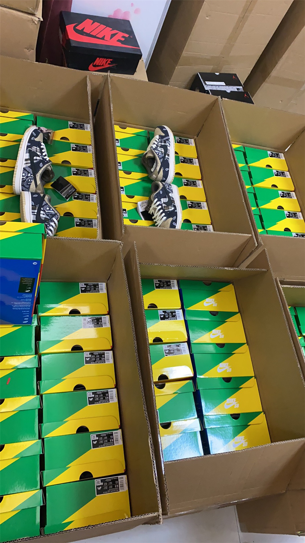Nike SB Dunk Low Travis Scott (Regular Box)