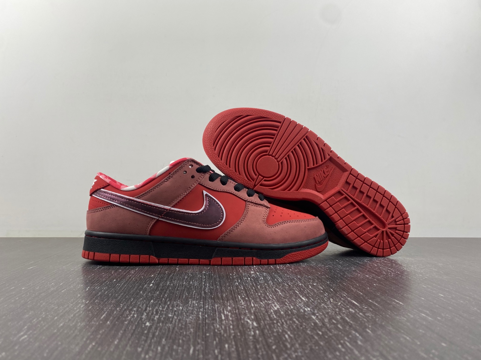 Nike Dunk SB Low Red Lobster