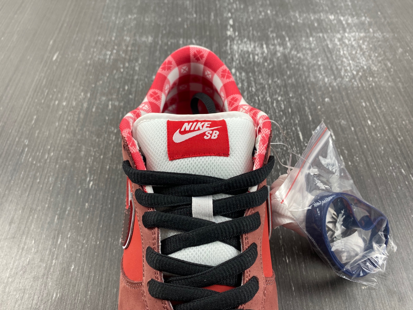 Nike Dunk SB Low Red Lobster
