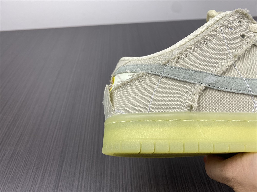 Nike SB Dunk Low Mummy