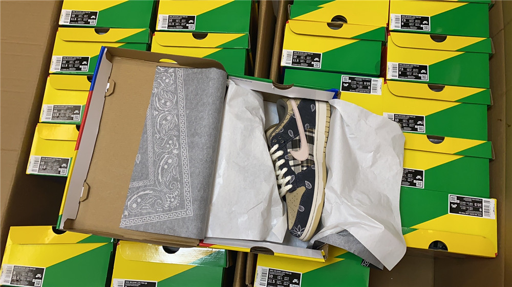 Nike SB Dunk Low Travis Scott (Regular Box)